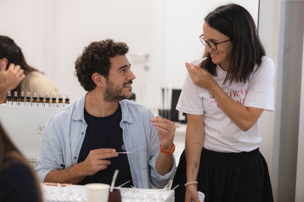 Consulenza con profumiere, consulenza formulazione profumi, consulenza regolatorio fragranze