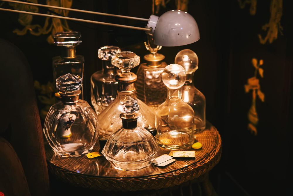 storia dei profumi, profumi storici, il profumo nel medioevo, le origini della profumeria
